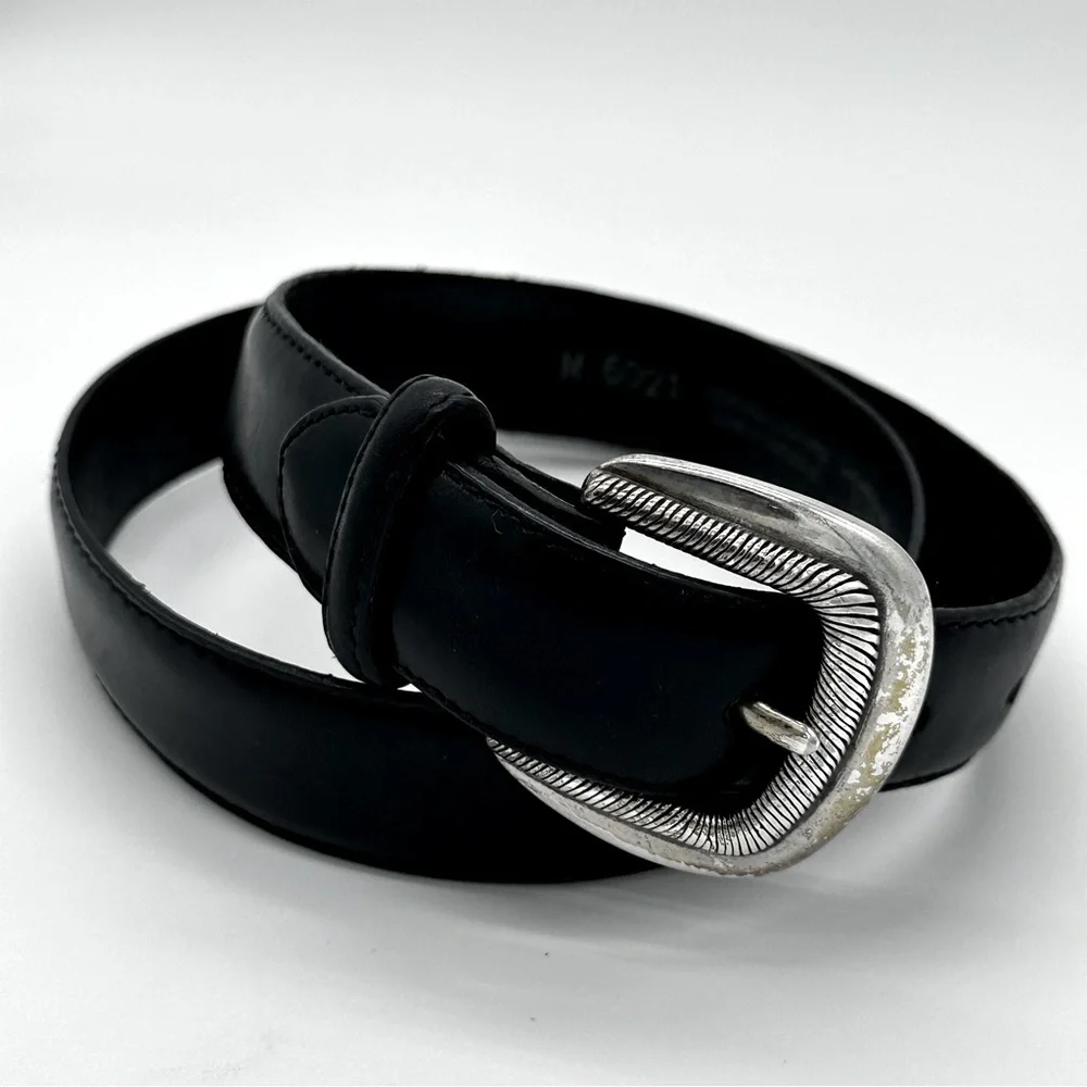Talbots Vintage 1994 Leather Belt Silver Decorative Buckle Sz Medium‎